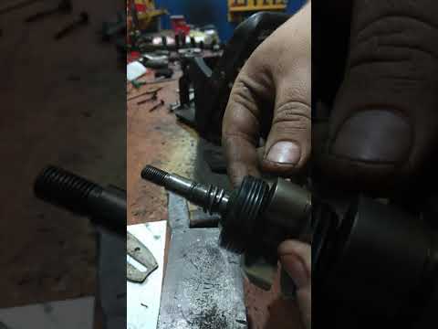 Видео: пружина пилы партнер как надеть.