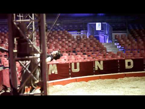 Видео: Осетины (Осетинские джигиты в Испании, репетиция)