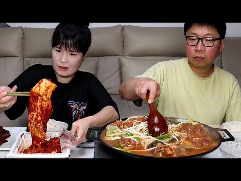 Видео: Горячий кимчи, Stew, mukbang