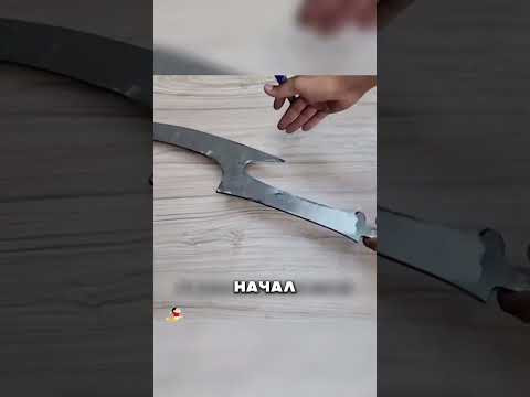 Видео: Отец СКОВАЛ НОЖ для СЫНА 🤯