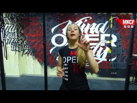 Видео: Ошибка в приседаниях № 1. Заваливание коленей вовнутрь. Причины и исправление