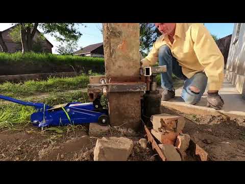 Видео: как вытащить бетонный столб с помощью домкрата