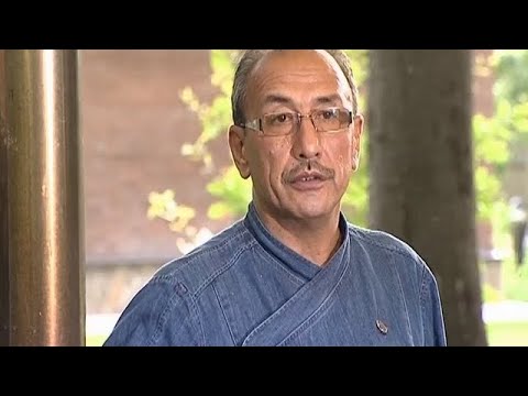 Видео: Плов с фаршированным перцем. Салат с редькой