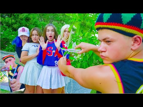 Видео: ЗАДИРА в BUNNY SCHOOL!!! ВСЕ ДЕВОЧКИ БОЯТСЯ НОВЕНЬКОГО ТИПА!!!