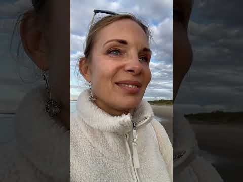 Видео: ОСОЗНАННОСТЬ В КАЖДОМ МГНОВЕНИЕ БЫТИЯ 💎 #йога #безусловнаялюбовь 