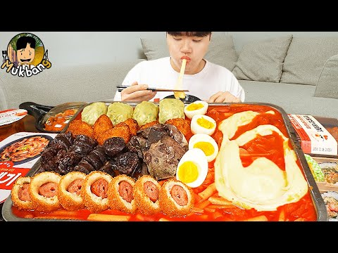 Видео: ASMR MUKBANG небольшой магазин, острый рамэн, хот-доги, кимбап, ттеокбокки !! Корейский магазин