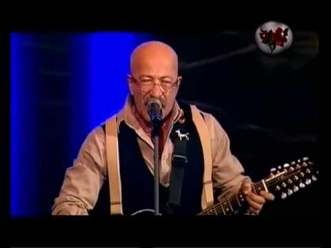 Видео: Александр Розенбаум.  Одноклассники_xvid.avi