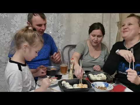 Видео: Мукбанг Роллы, Домашний борщ, 🍺/Ужин, в гостях у подруги 💣
