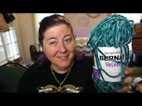 Видео: Гигантская благотворительная перевозка пряжи и тканей