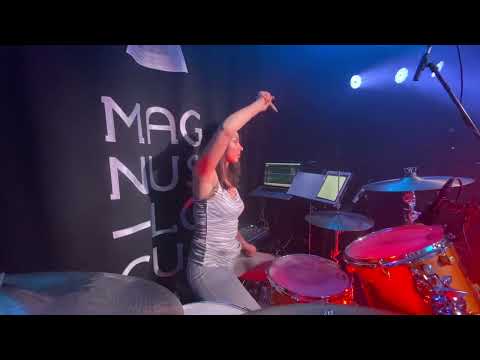 Видео: Юлиана Нестерова (Julia Nesterova Drum Cam) КАРАКАЯ - Она Любит Пионы