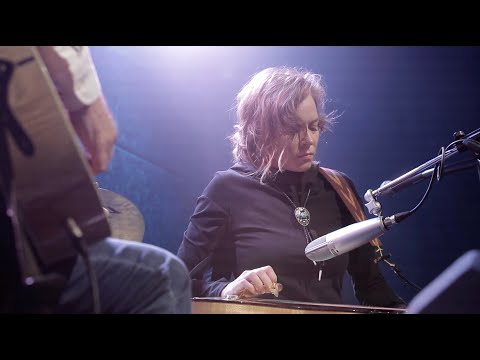 Видео: Листьями пошуршать (А. Баранов) - Андрей Шепелёв  и  Ирина Савина