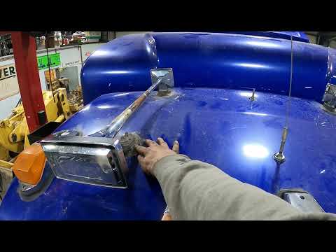 Видео: Покупаете подержанный Peterbilt 379? На что обратить внимание?