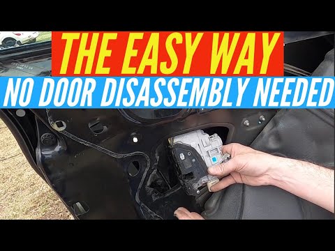 Видео: Замена привода дверного замка Audi A6 ('05-'11)