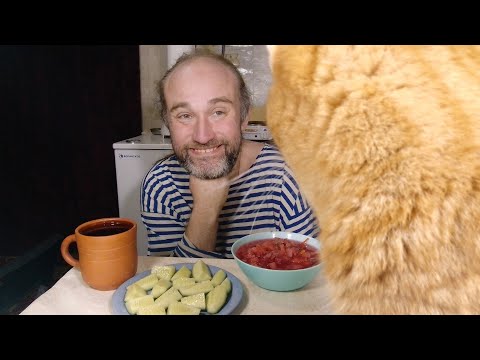 Видео: Обед с Рыжулей. Молодежь не рассчитывает на пенсию. Мукбанг. Обжор. Еда на камеру. Диета. Шизофрения