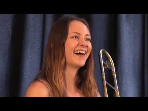 Видео: Изучите игру на фанк-тромбоне с Натали Крессман