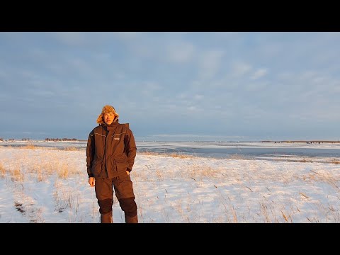 Видео: Зимняя рыбалка с ночевкой на Веселовском водохранилище!