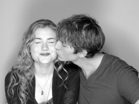 Видео: Хлоя/Алек (ты думал, что я слабая) Девять жизней Хлои Кинг