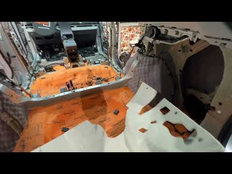 Видео: Шумоизоляция Джили Атлас Geely Atlas New