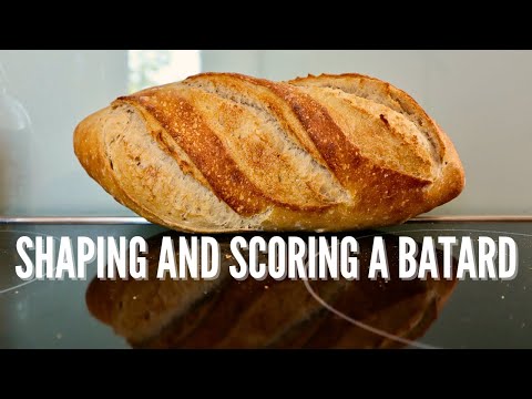 Видео: How to shape and cut a bâtard/оформяне на овален хляб-батард