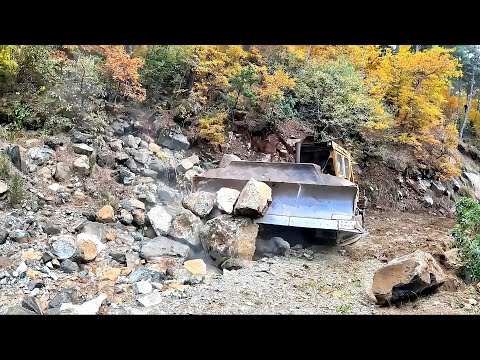 Видео: Бульдозер СТРОИТЕЛЬСТВО НОВОЙ ДОРОЖКИ И УДАЛЕНИЕ ГАМНИ-Caterpillar Dozer УДАЛЕНИЕ ГАМНИ-НОВЫЙ ПУТЬ-Ч