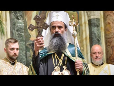 Видео: Първа Патриаршеска Литургия на новоизбрания Български патриарх Даниил в ПКСХП,,Св. Александър Невски
