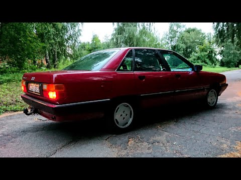Видео: Замена помпы на Audi 100 1.8. Развееваем чары.