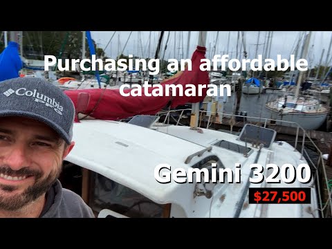 Видео: Я купил САМЫЙ ДЕШЁВЫЙ катамаран на Facebook! / Полный тур на лодке