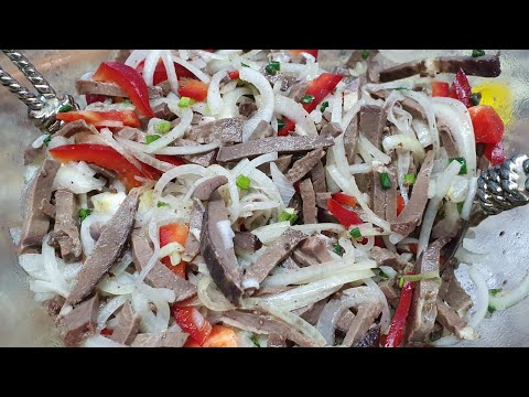 Видео: Вкусный салат с сердца с маринованным луком🤗👍