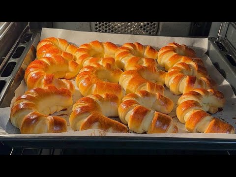 Видео: Дәмі ауызда ЕРИТІН, ЖҰМСАҚ булочканы ҮЙ жағдайында дайындаймыз. БУЛОЧКИ НА МОЛОКЕ 🔥