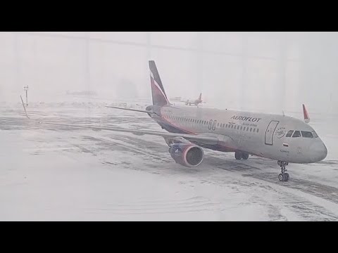Видео: Взлет в сильную метель | Airbus а320 а/к Аэрофлот Уфа - Москва