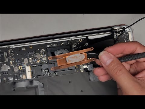 Видео: Ремонт 13-дюймового MacBook Air A1466 2010 2011 2012 2013 2014 2015 2016 2017 с помощью термопасты