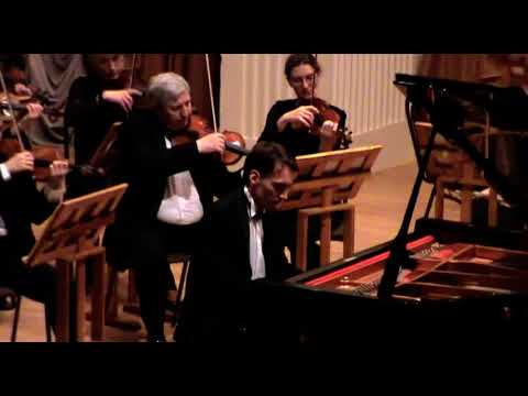 Видео: Ф. Шопен Концерт №1 Алексей Комаров. F. Chopin Piano Concerto No.1 Alexey Komarov