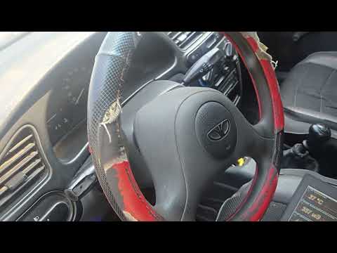 Видео: Как самому проверить почему троит двигатель. Пример показан на Деу Ланос.