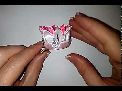 Видео: Нежная корона. Канзаши мастер класс 簪\ DIY \ サテンリボンの花\ Flower of satin ribbons