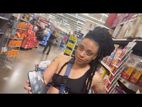 Видео: Я встретил эту милашку-незнакомку. Узнаете этот взгляд в ее глазах?