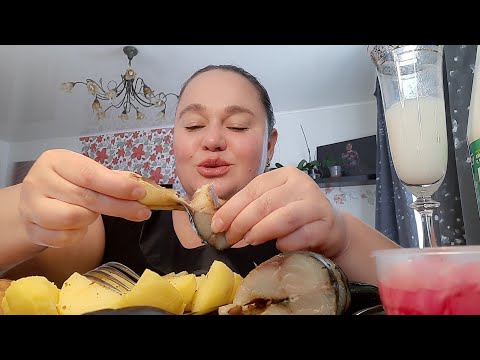 Видео: МУКБАНГ💥А на ОБЕД у меня😋СКУМБРИЯ🐟АЙРАН🥛ВАРЁНЫЙ КАРТОФЕЛЬ🥔ГРЕЙПФРУТ🍊//А не ПОЛЕТЕТЬ✈️ли мне В СОЧИ🌴?