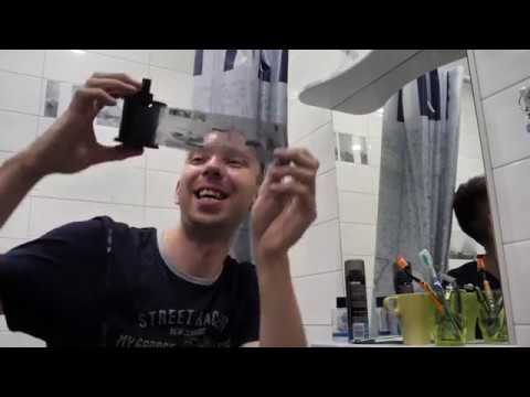 Видео: Ручная проявка черно-белой фотопленки Ilford в Д-76