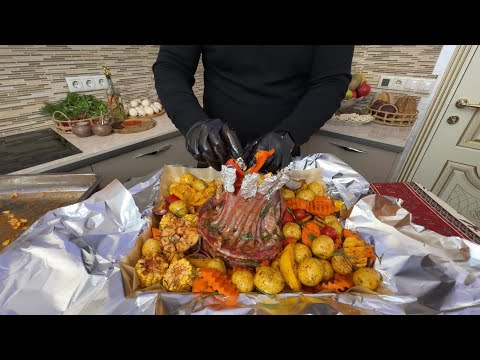 Видео: КОРОНА ИЗ БАРАНИНЫ С ОВОЩАМИ, ПЛОВ ИЗ ПОЛБЫ С ГРИБАМИ , ФАРШИРОВАННЫЕ ГРИБЫ 