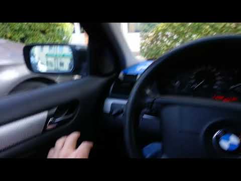 Видео: BMW мешает свет в салоне при открытии двери? Вам сюда))