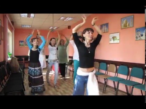 Видео: Уроки танцев для Харинам