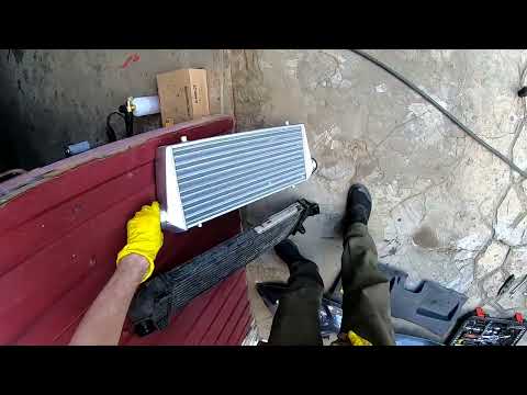 Видео: Установка интеркуллера 550x230x65 в Форд Мондео 4 2.0Тцди