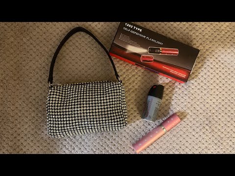 Видео: Асмр что в моей сумке 👜 ASMR what is in my bag