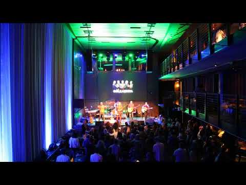 Видео: ФОНДАЦИЯТА в Сан Диего Калифорния БЛИЖИ СИ СЛАДОЛЕДА (Дони и Момчил)