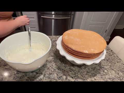 Видео: Торт медовик быстро и просто 