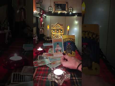 Видео: Что с тобой мужчина Куда-то бежит нервничает