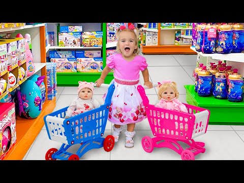 Видео: Алиса покупает в магазине игрушек новую куклу