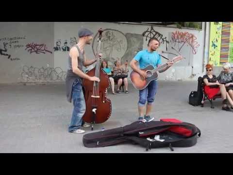 Видео: Бабушка