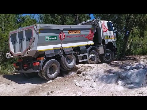 Видео: Грузовики на бездорожье! Полноприводные грузовики TATRA, KAMAZ, КРАЗ работают в условиях бездорожья!