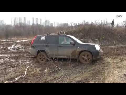 Видео: Nissan X-Trail-Club и все-все-все... в жиже 23.03.14 [x-trail-club.ru] Паркетный оффроад.