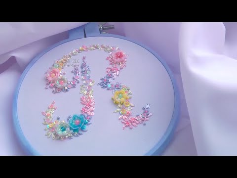 Видео: Вышивка: Монограмма из пайеток и бисера